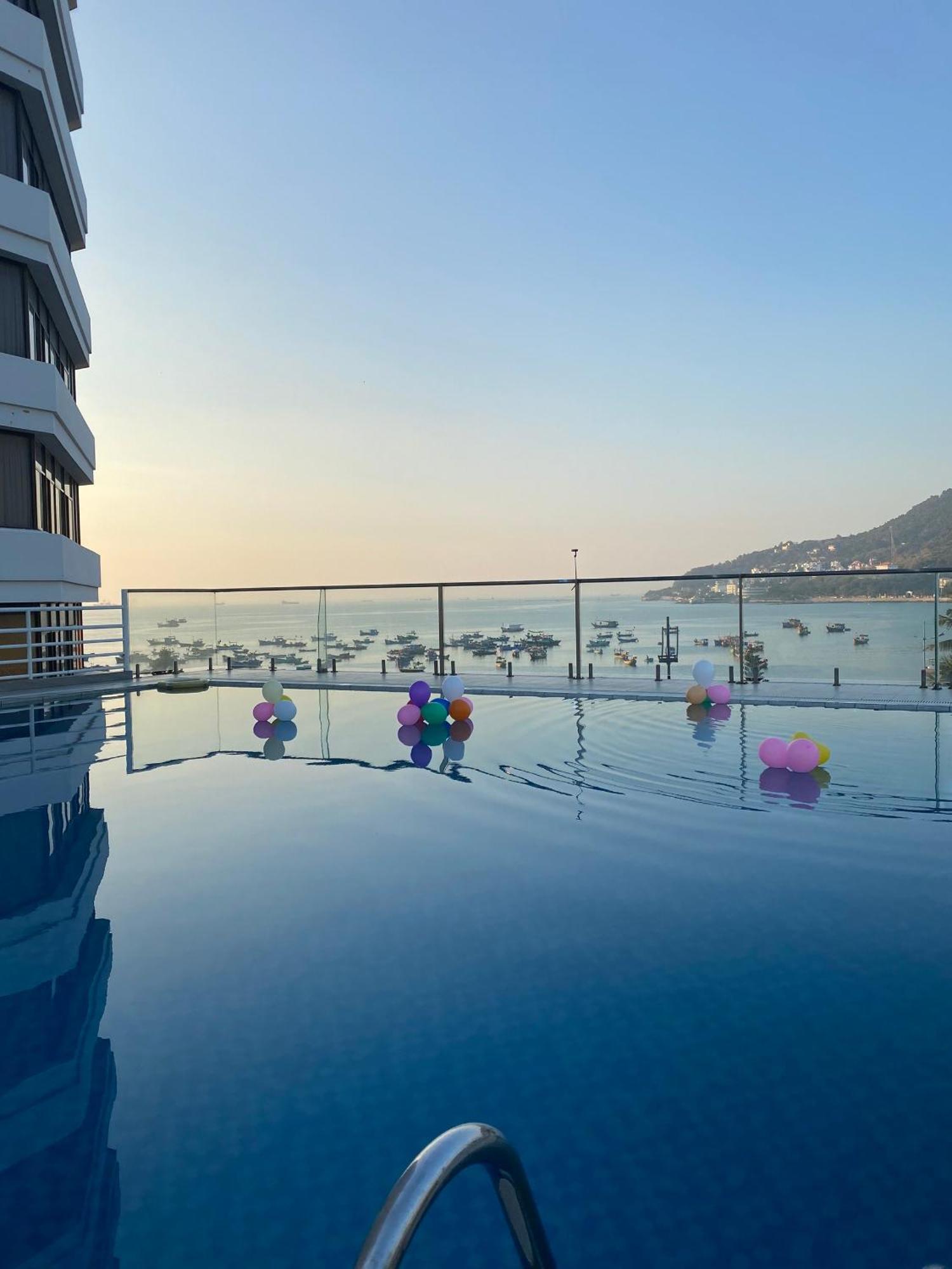 Vung Tau P&T Hotel Exterior photo