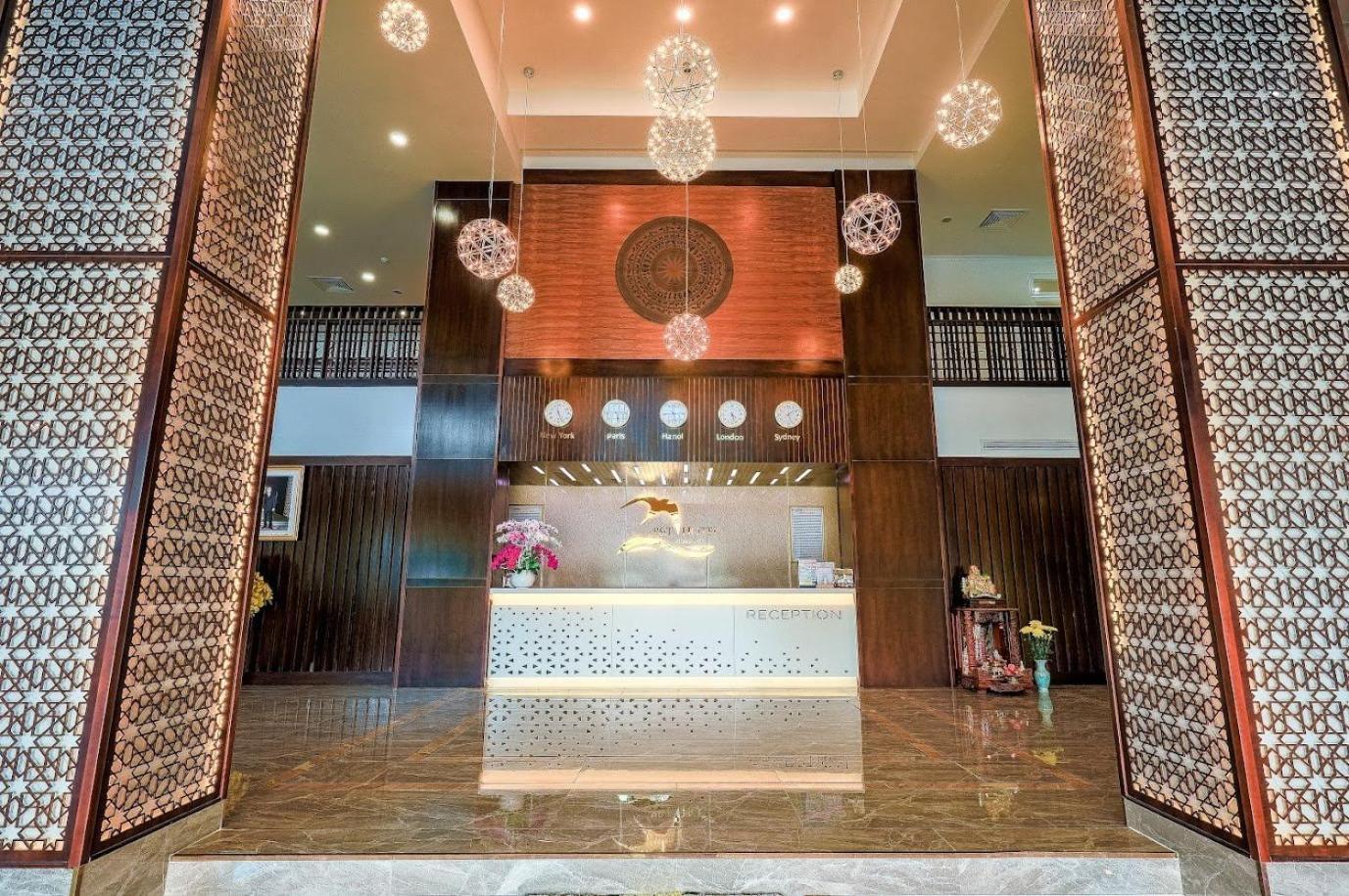 Vung Tau P&T Hotel Exterior photo